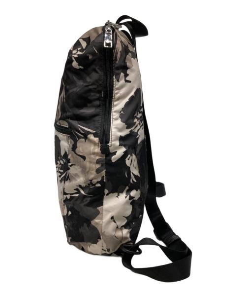 TUMI（トゥミ）TUMI (トゥミ) パッカブルリュック ホワイト×ブラックの古着・服飾アイテム