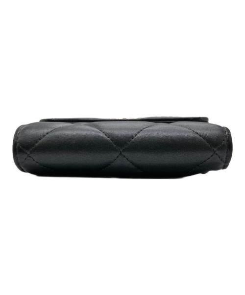 CHANEL（シャネル）CHANEL (シャネル) スモールフラップウォレット/マトラッセ メタリックグレーの古着・服飾アイテム
