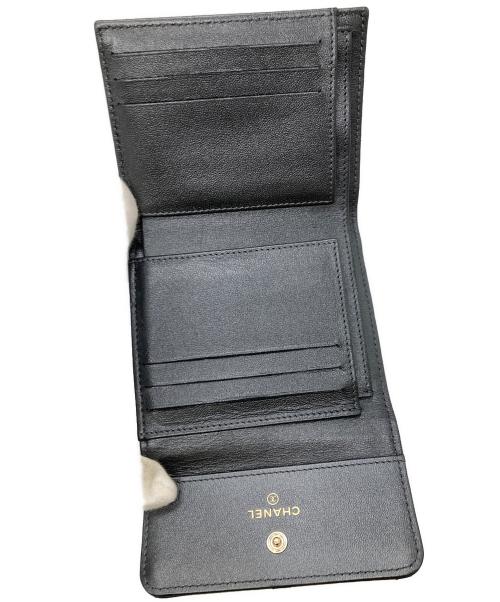CHANEL（シャネル）CHANEL (シャネル) スモールフラップウォレット/マトラッセ メタリックグレーの古着・服飾アイテム