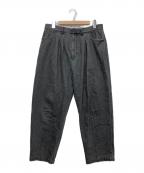 FARAHファーラー）の古着「Two Tuck Wide Tapered Pants」｜ブラック
