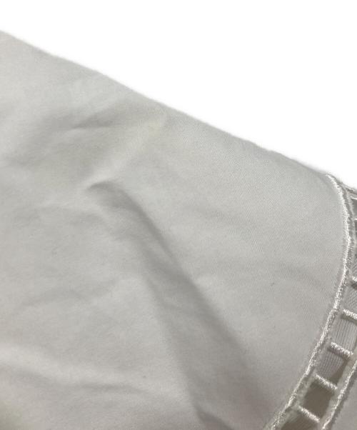 YORI（ヨリ）YORI (ヨリ) スカラップカラーロンTEE ホワイト サイズ:Freeの古着・服飾アイテム