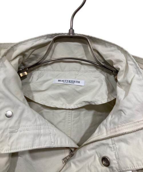 BEAUTY&YOUTH（ビューティーアンドユース）BEAUTY&YOUTH (ビューティーアンドユース) グログランフードマウンテンパーカー ホワイト サイズ:Mの古着・服飾アイテム