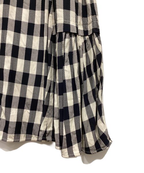 Rumche（ラムシェ）rumche (ラムシェ) キャミソールチェックワンピース ベージュ×ネイビー サイズ:Fの古着・服飾アイテム