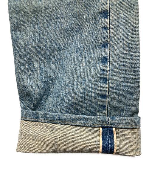 LEVI'S（リーバイス）LEVI'S (リーバイス) デニムパンツ/ボタン裏J22 ビックE 隠しリベット ブルー サイズ:W29の古着・服飾アイテム