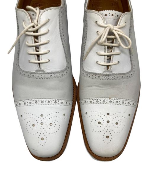 CHEANEY（チーニー）CHEANEY (チーニー) ウィングチップシューズ ホワイト×グレー サイズ:7 1/2の古着・服飾アイテム