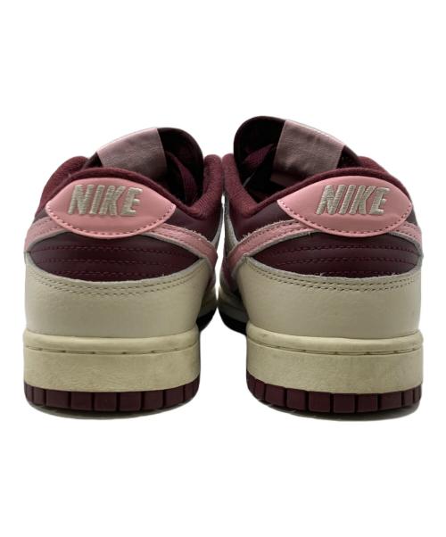 NIKE（ナイキ）NIKE (ナイキ) ローカットスニーカー ベージュ×ボルドー サイズ:27.5cmの古着・服飾アイテム