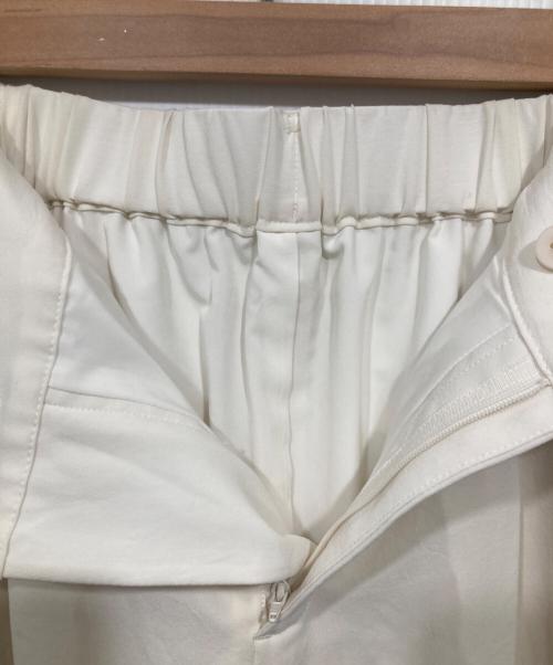 GALLARDA GALANTE（ガリャルダガランテ）GALLARDA GALANTE (ガリャルダガランテ) ジャージーワイドタックパンツ アイボリーの古着・服飾アイテム