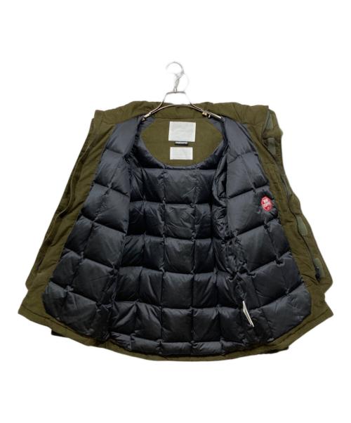 WHITE MOUNTAINEERING（ホワイトマウンテ二アニング）WHITE MOUNTAINEERING (ホワイトマウンテ二アニング) ダウンジャケット グリーンの古着・服飾アイテム