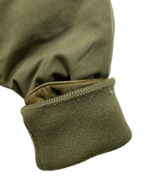 WHITE MOUNTAINEERING（ホワイトマウンテ二アニング）WHITE MOUNTAINEERING (ホワイトマウンテ二アニング) ダウンジャケット グリーンの古着・服飾アイテム