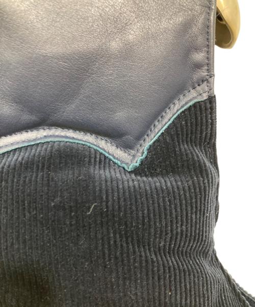 RockyMountainFeatherBed（ロッキーマウンテンフェザーベッド）RockyMountainFeatherBed (ロッキーマウンテンフェザーベッド) BEAUTY&YOUTH別注 コーデュロイダウンベスト ネイビー サイズ:36の古着・服飾アイテム