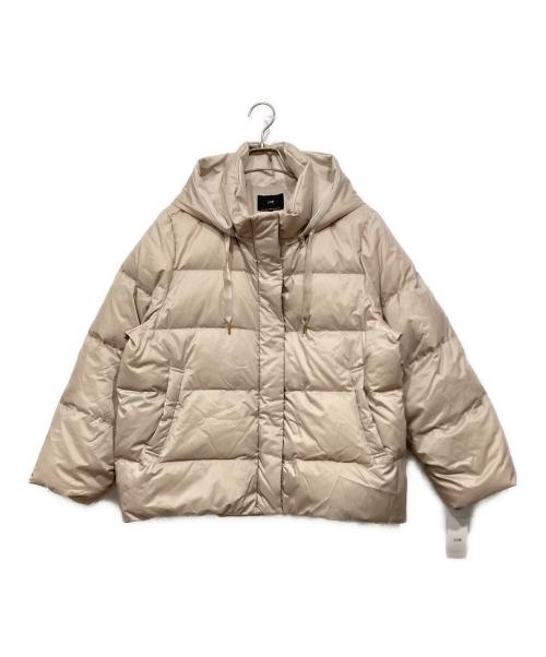 23区（ニジュウサンク）23区 (ニジュウサンク) ダウンジャケット / シレータフタ コンパクト ダウンコート ベージュ サイズ:46 未使用品の古着・服飾アイテム