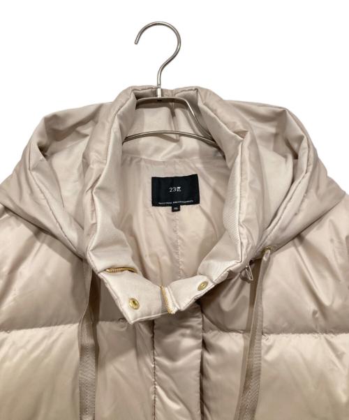 23区（ニジュウサンク）23区 (ニジュウサンク) ダウンジャケット / シレータフタ コンパクト ダウンコート ベージュ サイズ:46 未使用品の古着・服飾アイテム