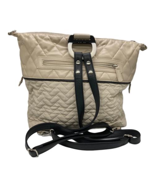 ear PAPILLONNER（イアパピヨネ）ear PAPILLONNER (イアパピヨネ) 3WAYキルティングバッグ ベージュの古着・服飾アイテム