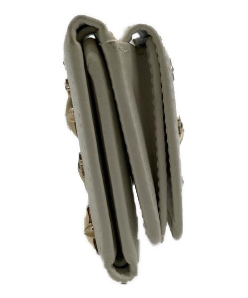 JIMMY CHOO（ジミーチュウ）JIMMY CHOO (ジミーチュウ) 3つ折り財布 ホワイトの古着・服飾アイテム