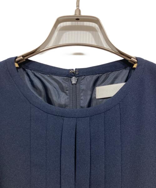 CELFORD（セルフォード）CELFORD (セルフォード) バックサテンプリーツワンピース ネイビー サイズ:38の古着・服飾アイテム