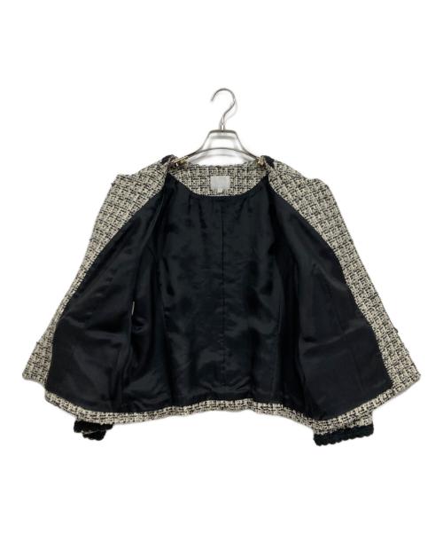 自由区（ジユウク）自由区 (ジユウク) ノーカラーツイードジャケット ベージュ×ブラック サイズ:48の古着・服飾アイテム