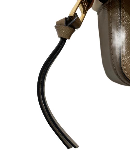 MARC JACOBS（マークジェイコブズ）MARC JACOBS (マークジェイコブズ) スナップショット / ショルダーバッグ ベージュの古着・服飾アイテム