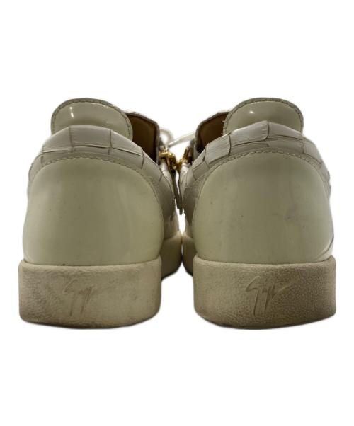 GIUSEPPE ZANOTTI（ジュゼッペザノッティ）GIUSEPPE ZANOTTI (ジュゼッペザノッティ) 型押しローカットスニーカー ホワイト サイズ:25.5㎝の古着・服飾アイテム