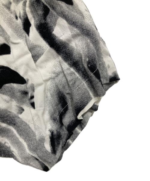 SUPREME（シュプリーム）SUPREME (シュプリーム) Flamingo Shirt ホワイト×ブラック サイズ:Mの古着・服飾アイテム