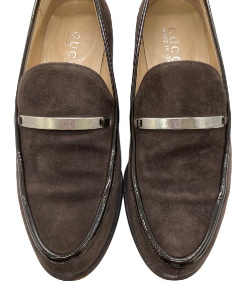 GUCCI（グッチ）GUCCI (グッチ) スウェードロゴプレートローファー ブラウン サイズ:36の古着・服飾アイテム