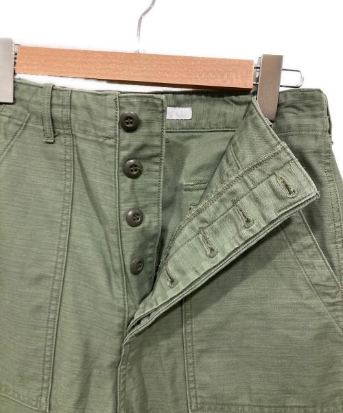 FRAMeWORK（フレームワーク）FRAMeWORK (フレームワーク) バックサテンベイカーパンツ カーキ サイズ:38の古着・服飾アイテム