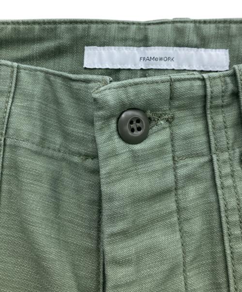 FRAMeWORK（フレームワーク）FRAMeWORK (フレームワーク) バックサテンベイカーパンツ カーキ サイズ:38の古着・服飾アイテム