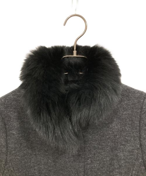 TO BE CHIC（トゥービーシック）TO BE CHIC (トゥービーシック) 袖フォックスファーショートジャケット グレー サイズ:サイズ表記なしの古着・服飾アイテム