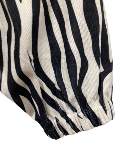 CAPTAINS HELM（キャプテンズヘルム）CAPTAINS HELM (キャプテンズヘルム) ゼブラ柄プルオーバーパーカー / CORDUROY MIL HOODIE ブラック×ホワイト サイズ:LLの古着・服飾アイテム