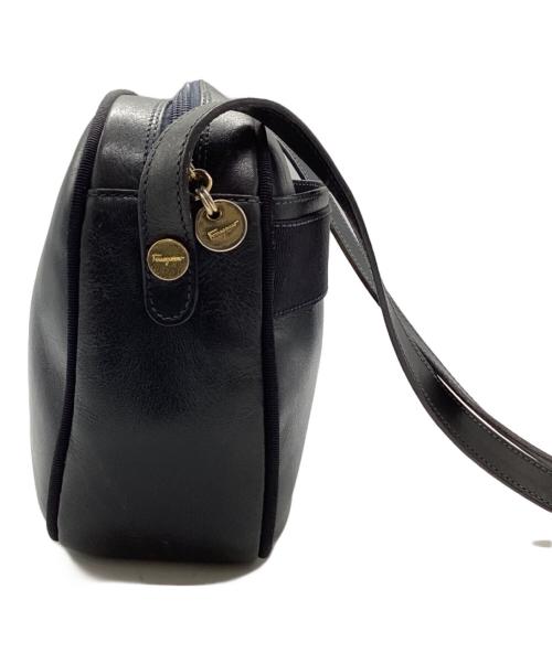Salvatore Ferragamo（サルヴァトーレ フェラガモ）Salvatore Ferragamo (サルヴァトーレ フェラガモ) ショルダーバッグ ネイビーの古着・服飾アイテム