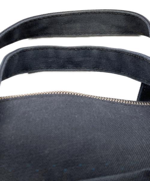 marimekko（マリメッコ）marimekko (マリメッコ) キャンバストートバッグ ネイビーの古着・服飾アイテム