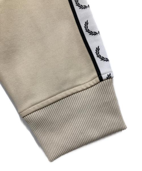 FRED PERRY（フレッドペリー）FRED PERRY (フレッドペリー) トラックジャケット ベージュ サイズ:Lの古着・服飾アイテム
