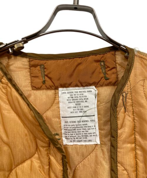 US ARMY（ユーエスアーミー）US ARMY (ユーエスアーミー) キルトライナージャケット オレンジ サイズ:Mの古着・服飾アイテム