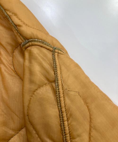 US ARMY（ユーエスアーミー）US ARMY (ユーエスアーミー) キルトライナージャケット オレンジ サイズ:Mの古着・服飾アイテム