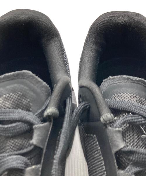 on（オン）on (オン) ローカットスニーカー/Cloudmonster クラウドモンスター ブラック サイズ:24.5の古着・服飾アイテム