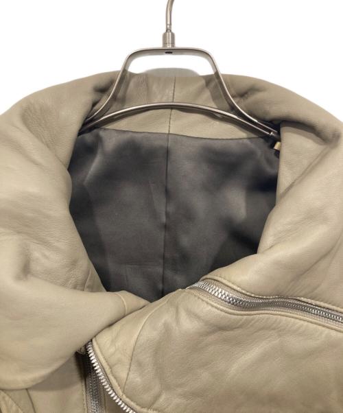 NO ID.（ノーアイディー）NO ID. (ノーアイディー) ラムレザーハイカラーブルゾン ベージュ サイズ:1の古着・服飾アイテム