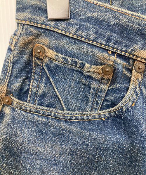 LEVI'S（リーバイス）LEVI'S (リーバイス) 501XXデニムパンツ/均等V オフセット 足長R 隠しリベットあり  ブルー サイズ:表記なしの古着・服飾アイテム