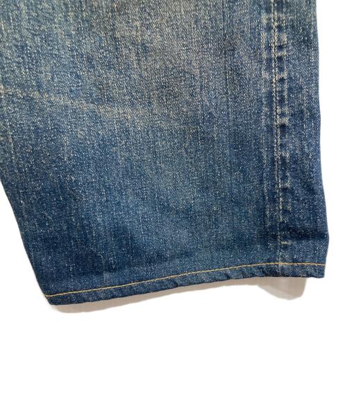 LEVI'S（リーバイス）LEVI'S (リーバイス) 501XXデニムパンツ/均等V オフセット 足長R 隠しリベットあり  ブルー サイズ:表記なしの古着・服飾アイテム