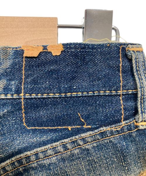 LEVI'S（リーバイス）LEVI'S (リーバイス) 501XXデニムパンツ/均等V オフセット 足長R 隠しリベットあり  ブルー サイズ:表記なしの古着・服飾アイテム