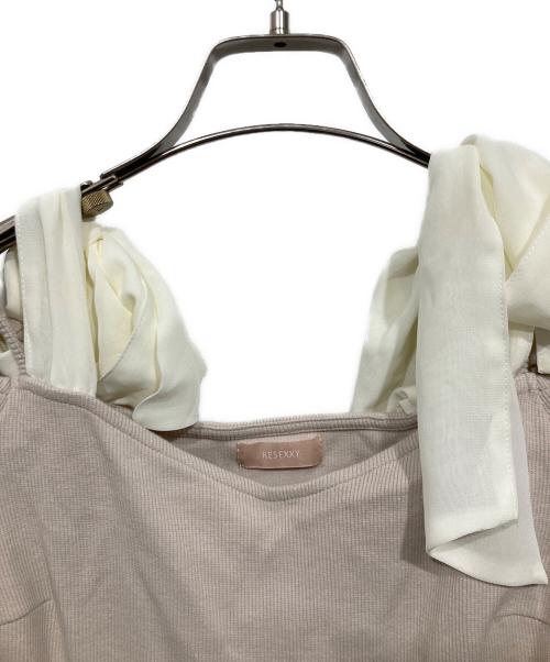 Resexxy（リゼクシー）Resexxy (リゼクシー) シャイニーフレアワンピース アイボリー サイズ:Freeの古着・服飾アイテム