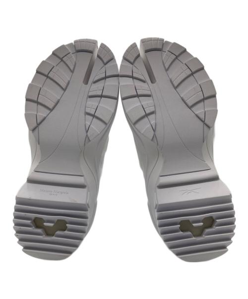 Martin Margiela22（マルタン・マルジェラ22）Martin Margiela22 (マルタン・マルジェラ22) REEBOK (リーボック) TABI INSTAPUMP FURY / タビインスタポンプハイカットスニーカー ホワイト サイズ:27㎝の古着・服飾アイテム