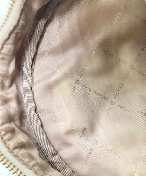 MICHAEL KORS（マイケル・コース）MICHAEL KORS (マイケル・コース) スタッズ付リュック/MK柄　バックパック ベージュの古着・服飾アイテム