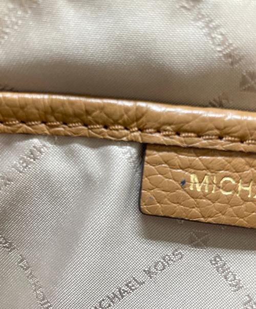 MICHAEL KORS（マイケル・コース）MICHAEL KORS (マイケル・コース) スタッズ付リュック/MK柄　バックパック ベージュの古着・服飾アイテム