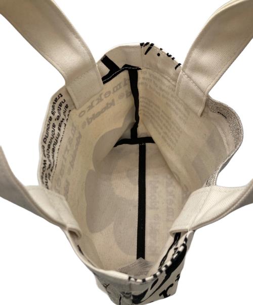 marimekko（マリメッコ）marimekko (マリメッコ) NYYTTI UNIKKO トートバッグ アイボリーの古着・服飾アイテム