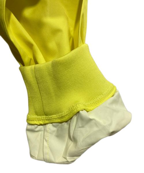 A.P.C.（アーペーセー）A.P.C. (アーペーセー) ロゴプリントアノラックパーカー イエロー サイズ:Mの古着・服飾アイテム