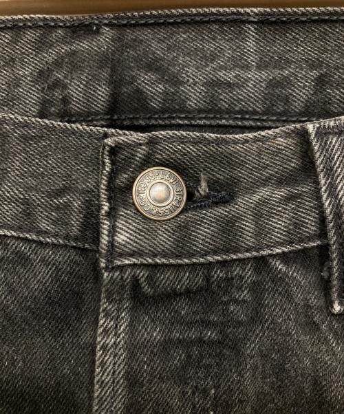 LEVI'S（リーバイス）LEVI'S (リーバイス) 後染めブラック デニムパンツ グレー サイズ:W34（86cm）の古着・服飾アイテム