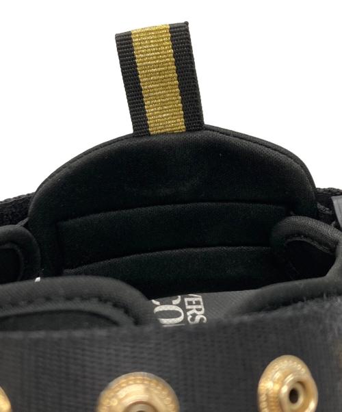 VERSACE JEANS COUTURE（ヴェルサーチ ジーンズクチュール）VERSACE JEANS COUTURE (ヴェルサーチ ジーンズクチュール) サンダル ブラック サイズ:UK9の古着・服飾アイテム