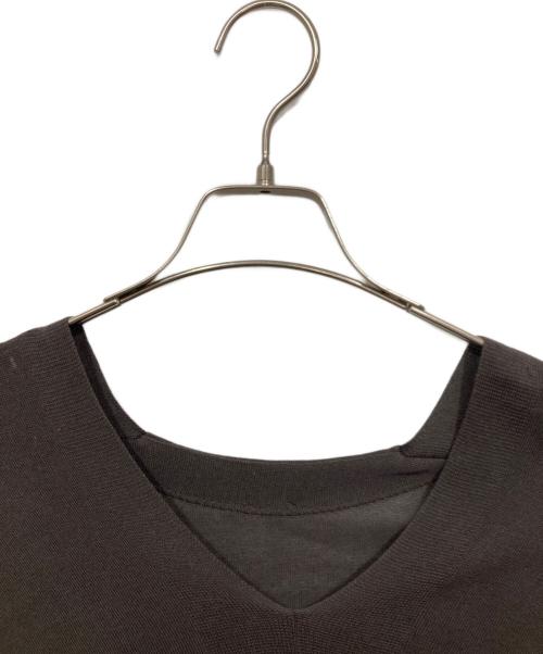 MUSE de Deuxieme Classe（ミューズ ドゥーズィエム クラス）MUSE de Deuxieme Classe (ミューズ ドゥーズィエム クラス) shake code Vネックプルオーバー ブラウン サイズ:サイズ記載なしの古着・服飾アイテム