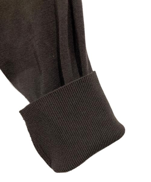 MUSE de Deuxieme Classe（ミューズ ドゥーズィエム クラス）MUSE de Deuxieme Classe (ミューズ ドゥーズィエム クラス) shake code Vネックプルオーバー ブラウン サイズ:サイズ記載なしの古着・服飾アイテム