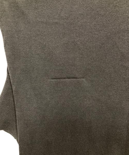 MUSE de Deuxieme Classe（ミューズ ドゥーズィエム クラス）MUSE de Deuxieme Classe (ミューズ ドゥーズィエム クラス) shake code Vネックプルオーバー ブラウン サイズ:サイズ記載なしの古着・服飾アイテム