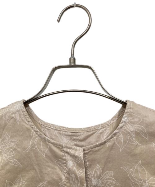 foufou（フーフー ザドレス）foufou (フーフー ザドレス) はなたば クレマチス ワンピース ベージュ サイズ:1の古着・服飾アイテム